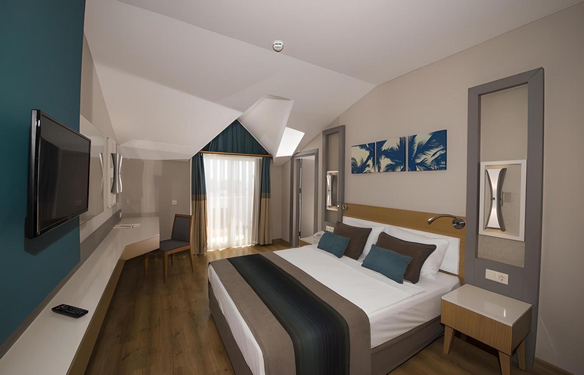 Palm World Side Resort & Spa 외부 사진