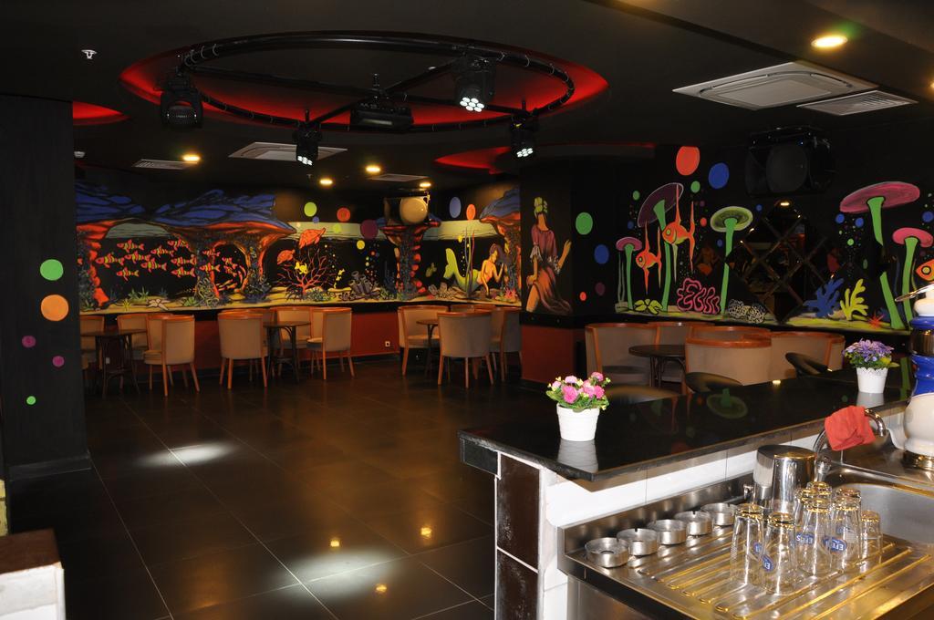 Palm World Side Resort & Spa 외부 사진