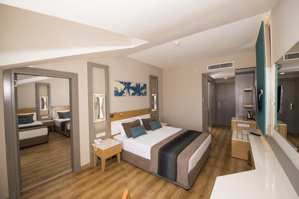 Palm World Side Resort & Spa 외부 사진