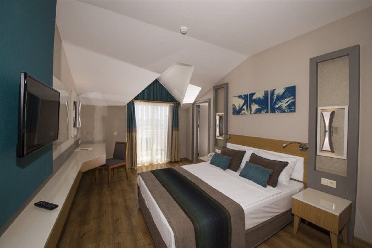 Palm World Side Resort & Spa 외부 사진