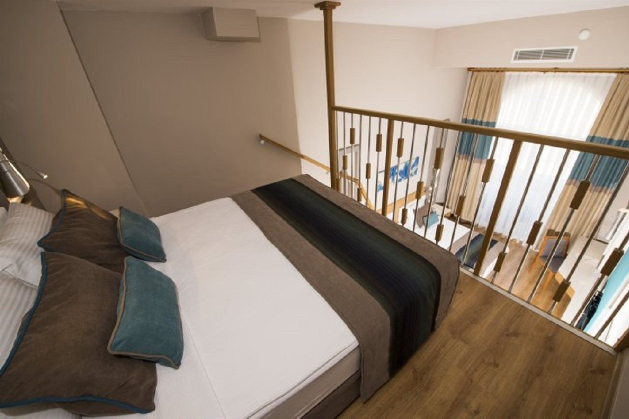Palm World Side Resort & Spa 외부 사진